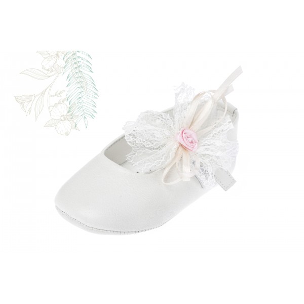 Baby girl shoes Crib shoes Toddler leather shoes White flower lace baptism shoes 
