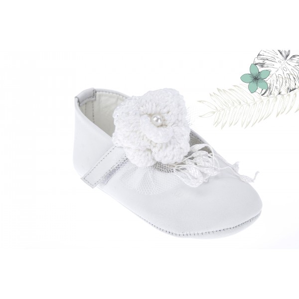 Baby girl shoes Crib shoes Toddler leather shoes White pearl baptism shoes 